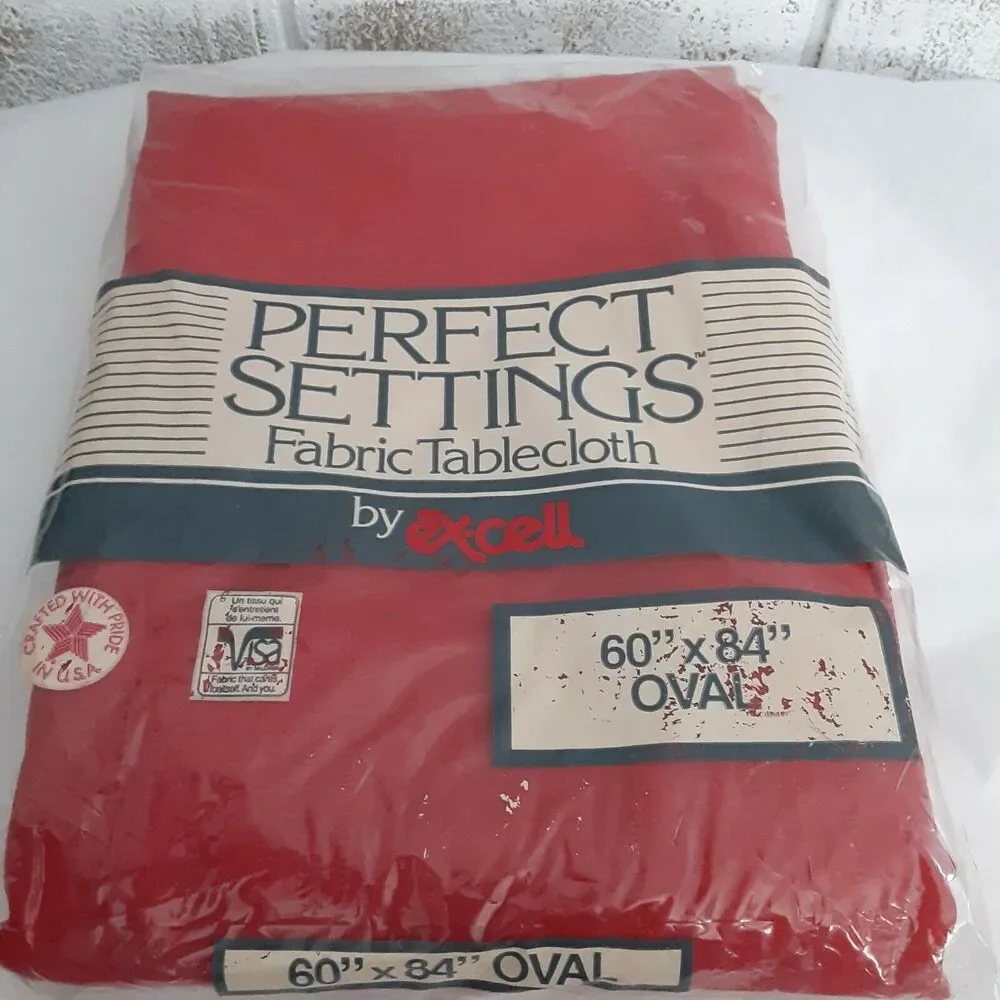 Vintage Perfect Settings By Excell Red Fabric Tablecloth New Christmas